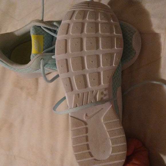 Shoes - Picture 3 of 3